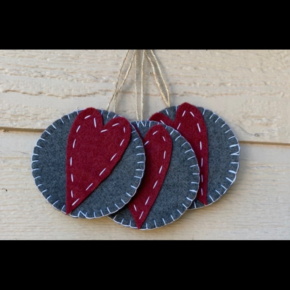 Set of 3 Primitive Holiday Christmas Felt Ornaments ~ Red Country Hearts